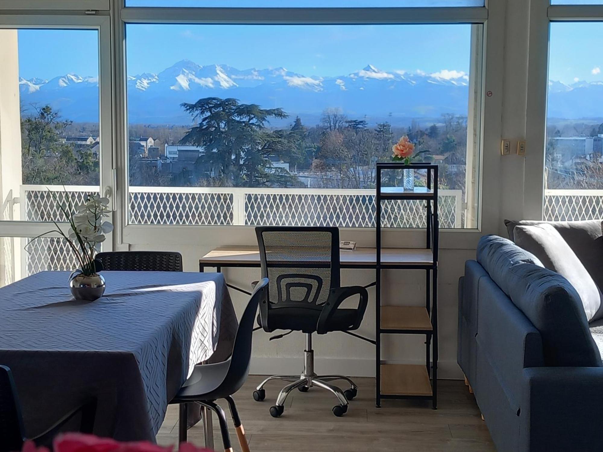 Cap Sud - 53M2- Vue Pyrenees- Hypercentre-Wifi Fibre -Nouvelle Literie Apartment Tarbes Luaran gambar